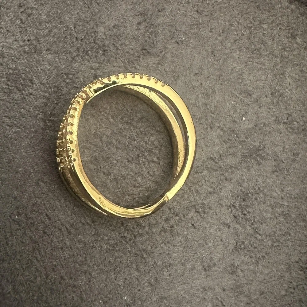Gold Tone Clear Rhinestone Crisscross Band Ring Womens Size 10 Statement Boho